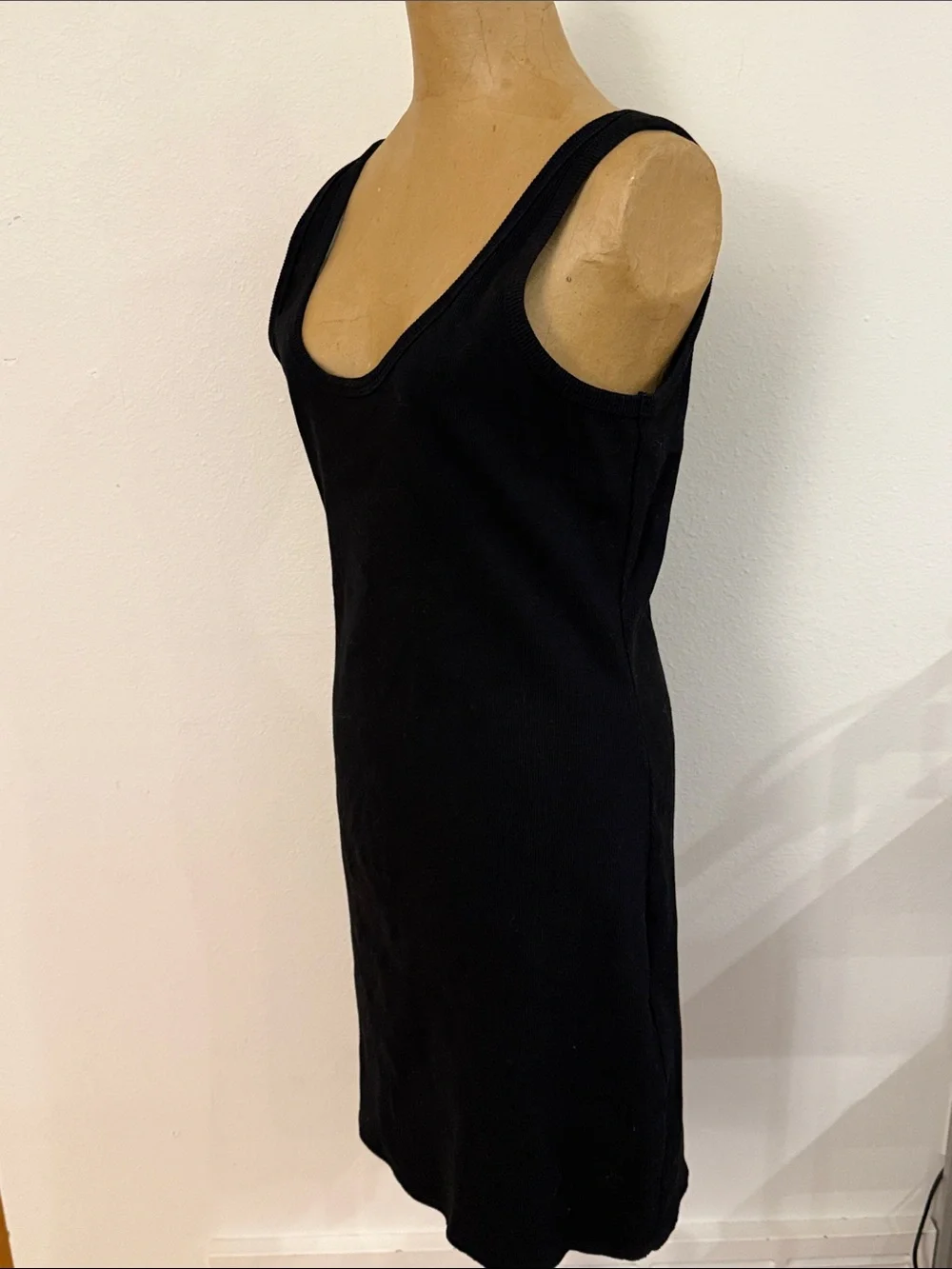 Perfect White Tee sz L body con Black Scoop Neck Tank Dress ribbed good cond